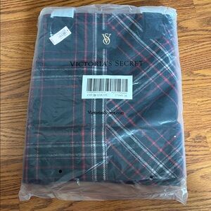 Victoria’s Secret plaid tote bag